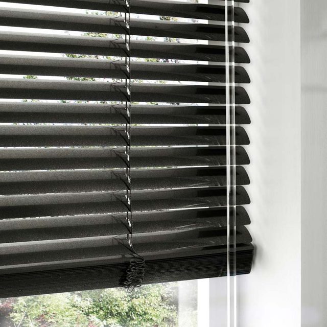 Aluminium-Venetian-Blinds-Madiba-Coffee-12